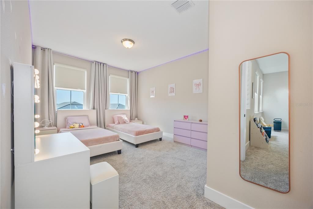 На продажу: $995,000 (5 спален, 4 ванн, 3461 Квадратных фут)