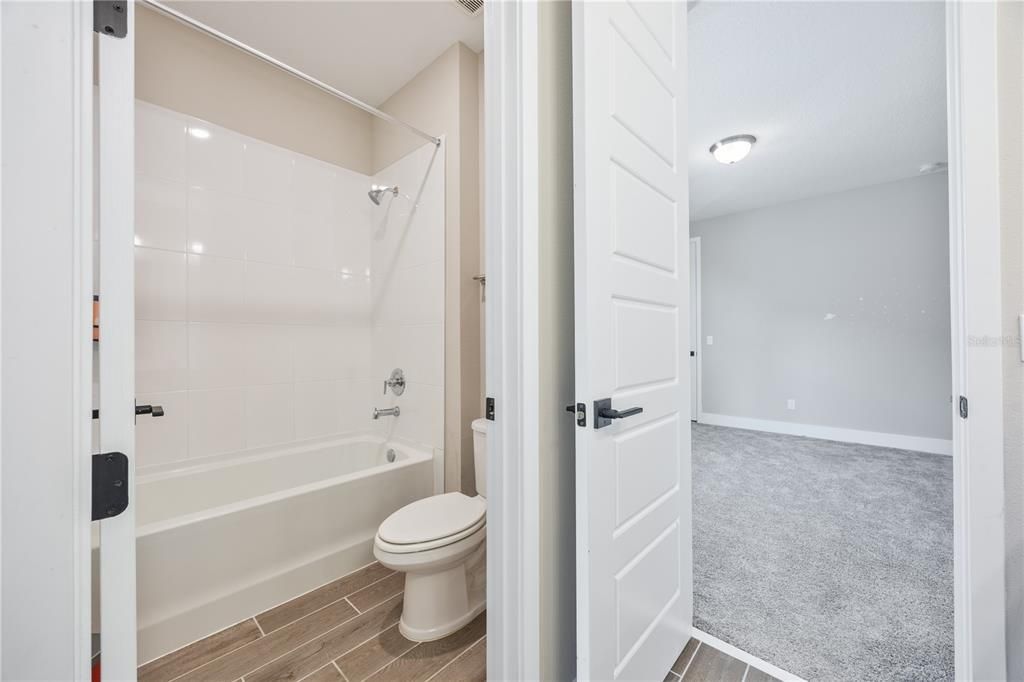На продажу: $995,000 (5 спален, 4 ванн, 3461 Квадратных фут)