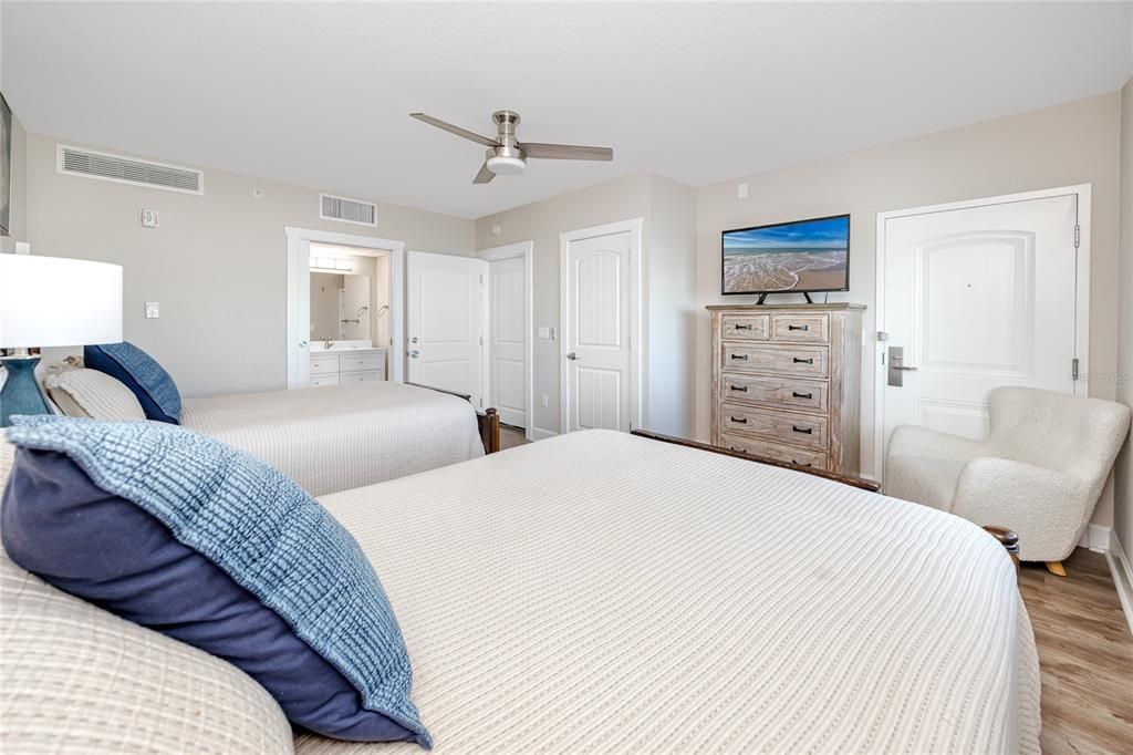For Sale: $969,000 (3 beds, 2 baths, 1540 Square Feet)