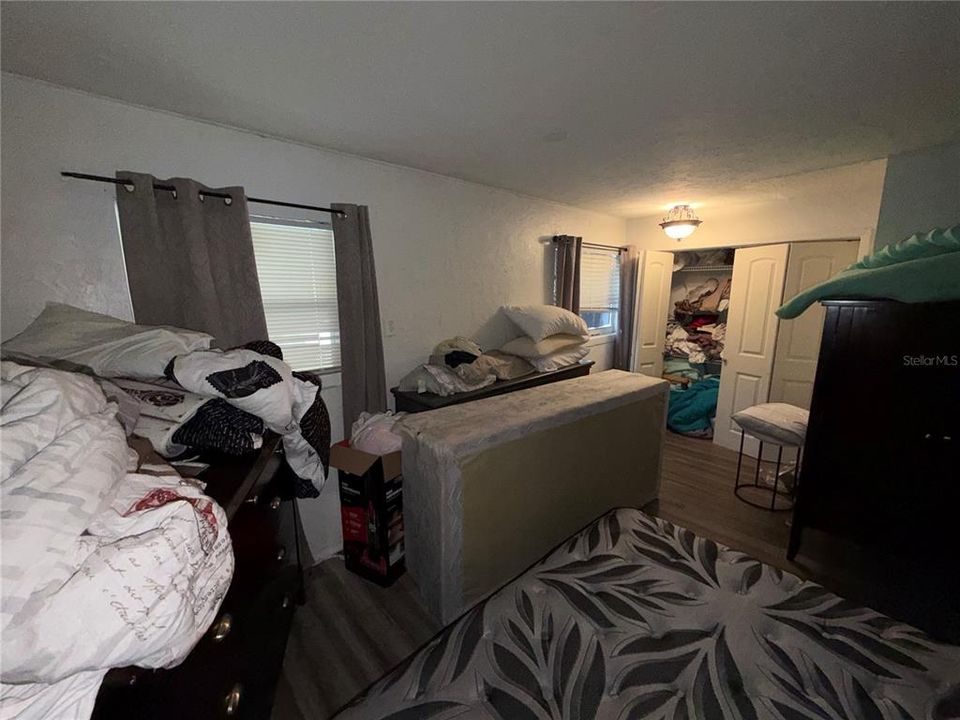 For Sale: $421,900 (4 beds, 2 baths, 1920 Square Feet)