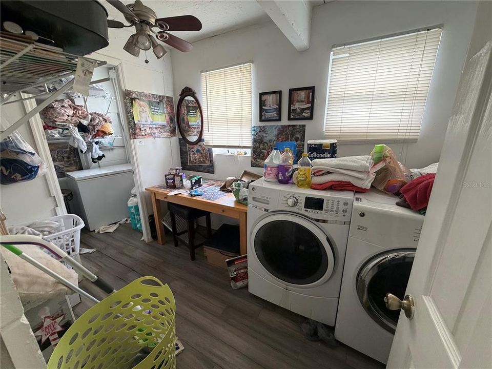For Sale: $421,900 (4 beds, 2 baths, 1920 Square Feet)