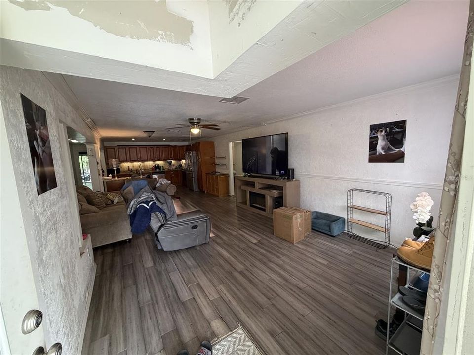For Sale: $421,900 (4 beds, 2 baths, 1920 Square Feet)