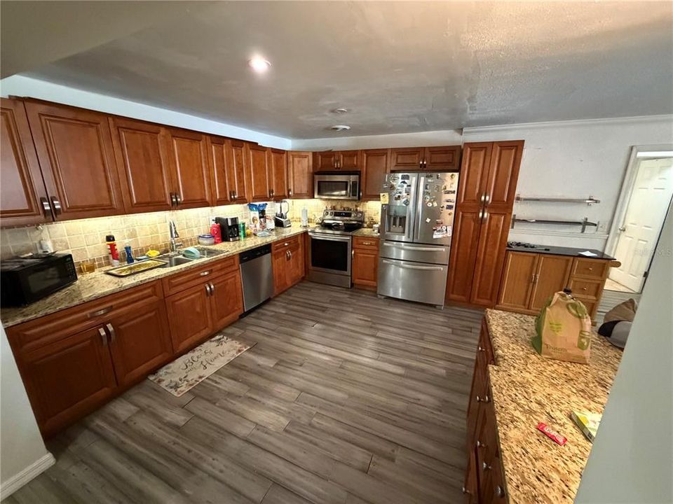 For Sale: $421,900 (4 beds, 2 baths, 1920 Square Feet)