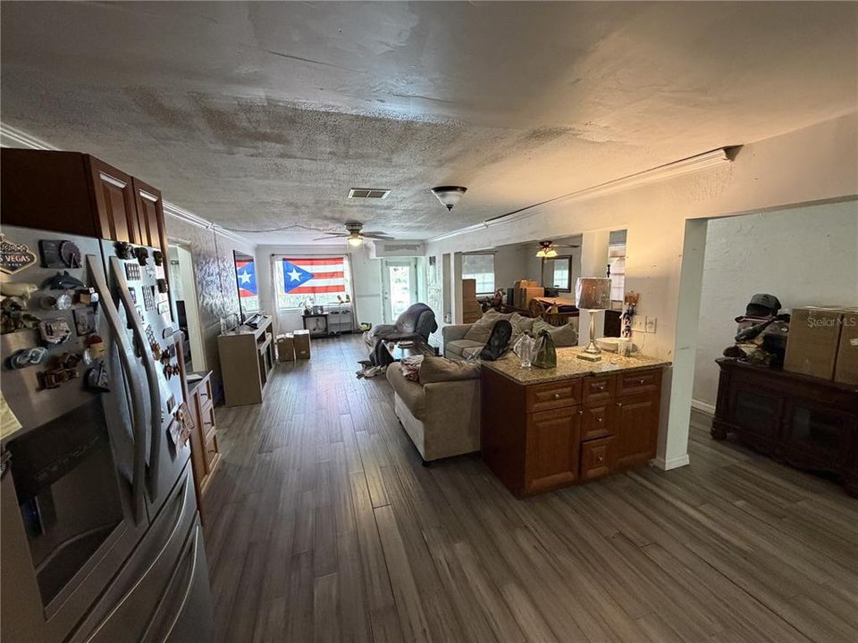 For Sale: $421,900 (4 beds, 2 baths, 1920 Square Feet)