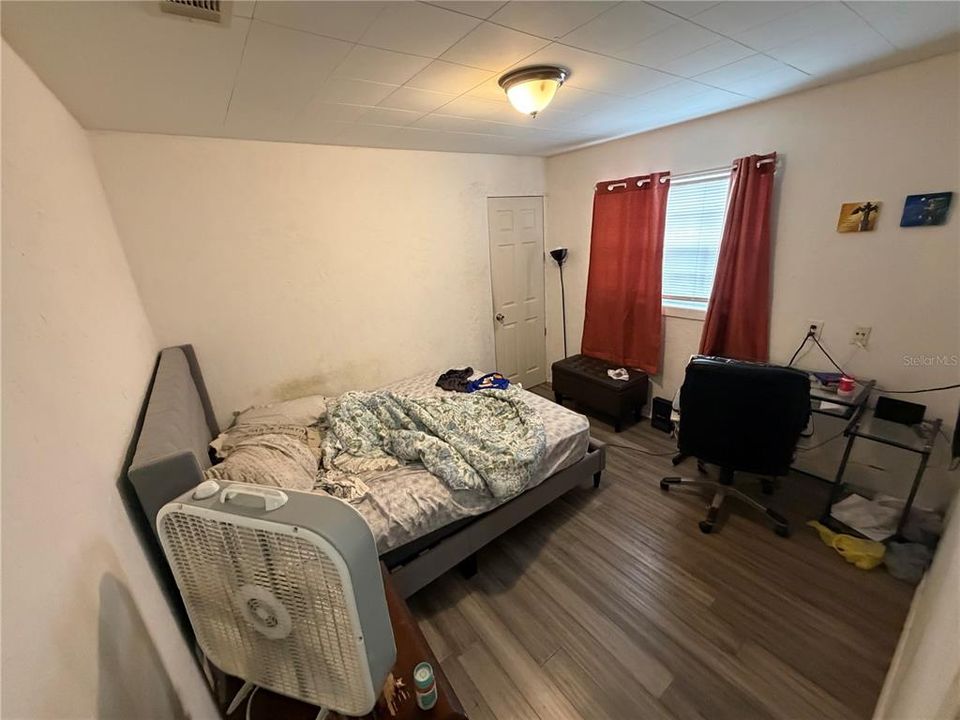 For Sale: $421,900 (4 beds, 2 baths, 1920 Square Feet)