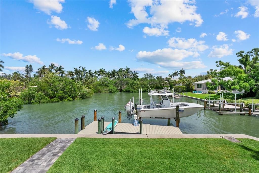 For Sale: $8,250,000 (5 beds, 5 baths, 5664 Square Feet)