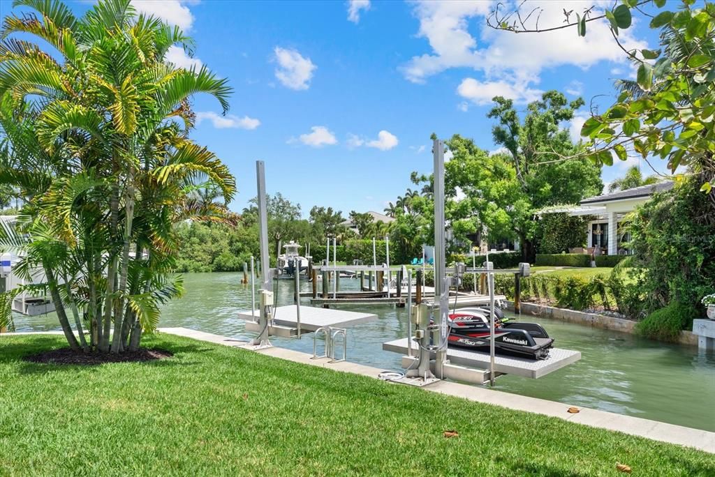 For Sale: $8,250,000 (5 beds, 5 baths, 5664 Square Feet)