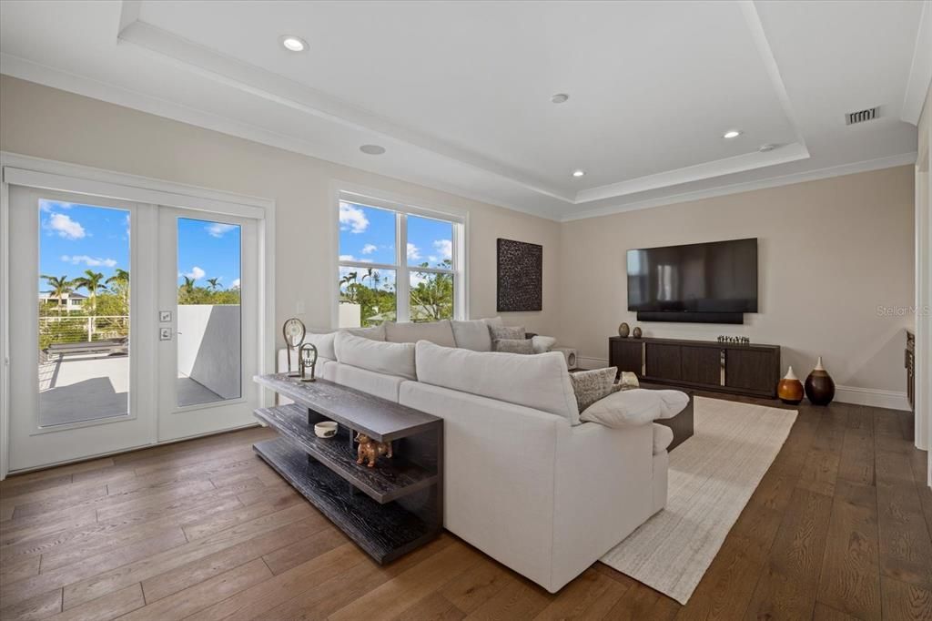 For Sale: $8,250,000 (5 beds, 5 baths, 5664 Square Feet)