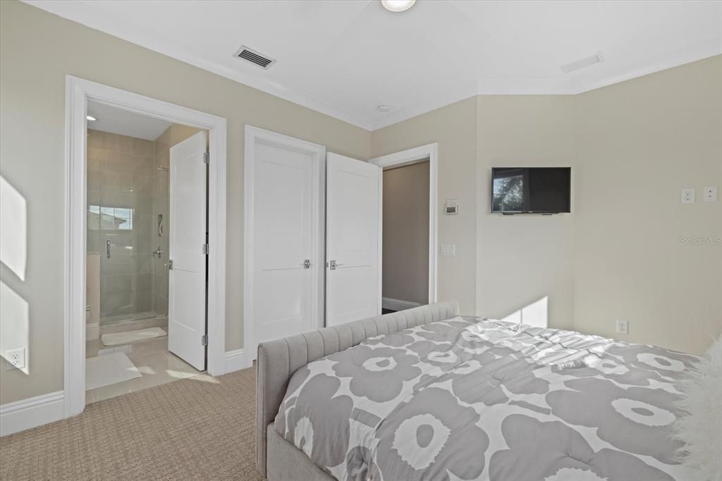 For Sale: $8,250,000 (5 beds, 5 baths, 5664 Square Feet)