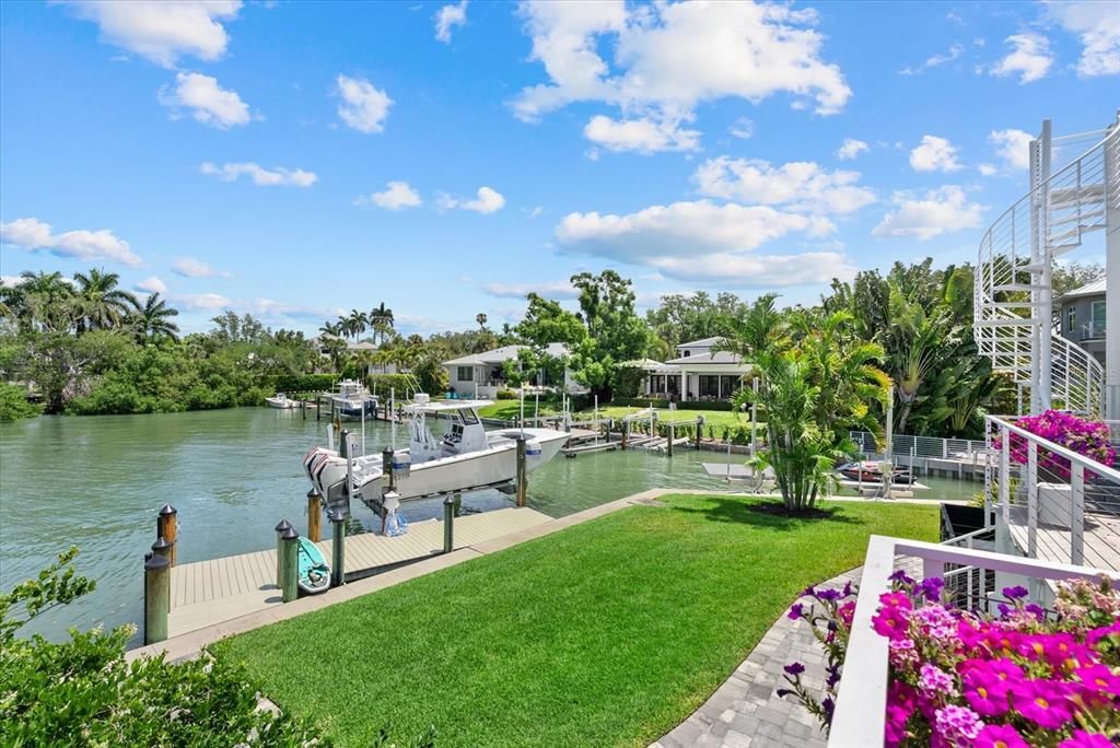 For Sale: $8,250,000 (5 beds, 5 baths, 5664 Square Feet)