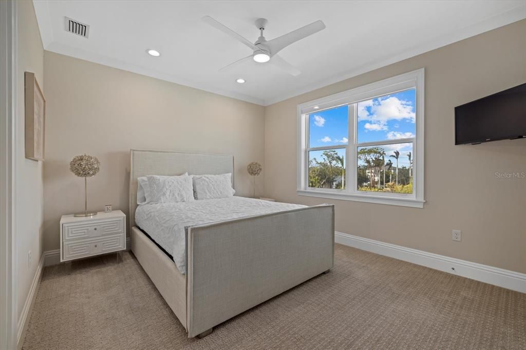 For Sale: $8,250,000 (5 beds, 5 baths, 5664 Square Feet)