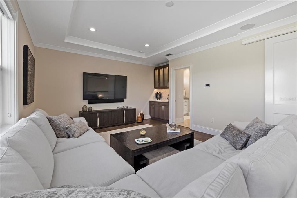 For Sale: $8,250,000 (5 beds, 5 baths, 5664 Square Feet)
