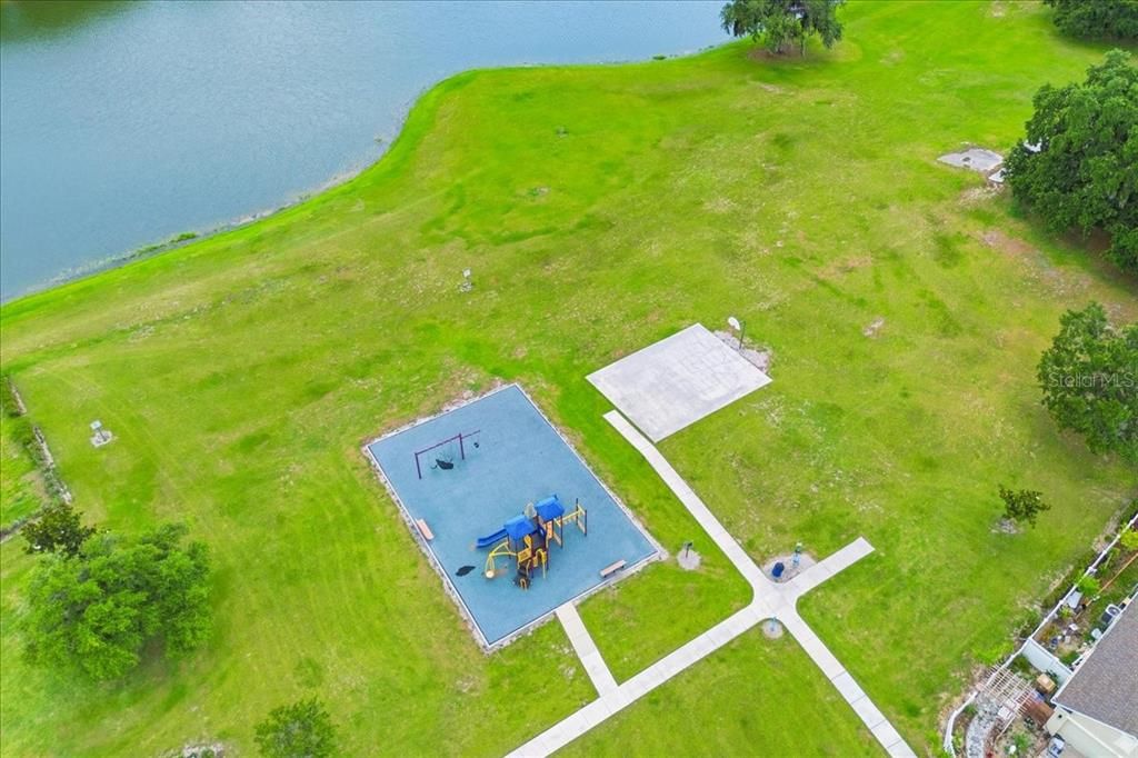 En Venta: $285,000 (3 camas, 2 baños, 1703 Pies cuadrados)