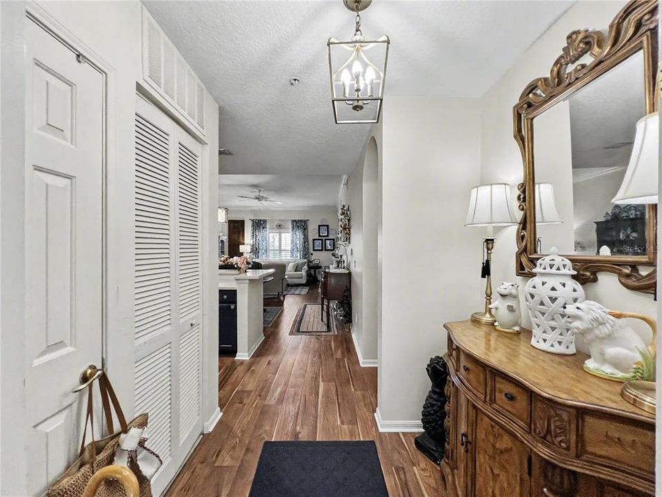 En Venta: $399,000 (2 camas, 2 baños, 1267 Pies cuadrados)