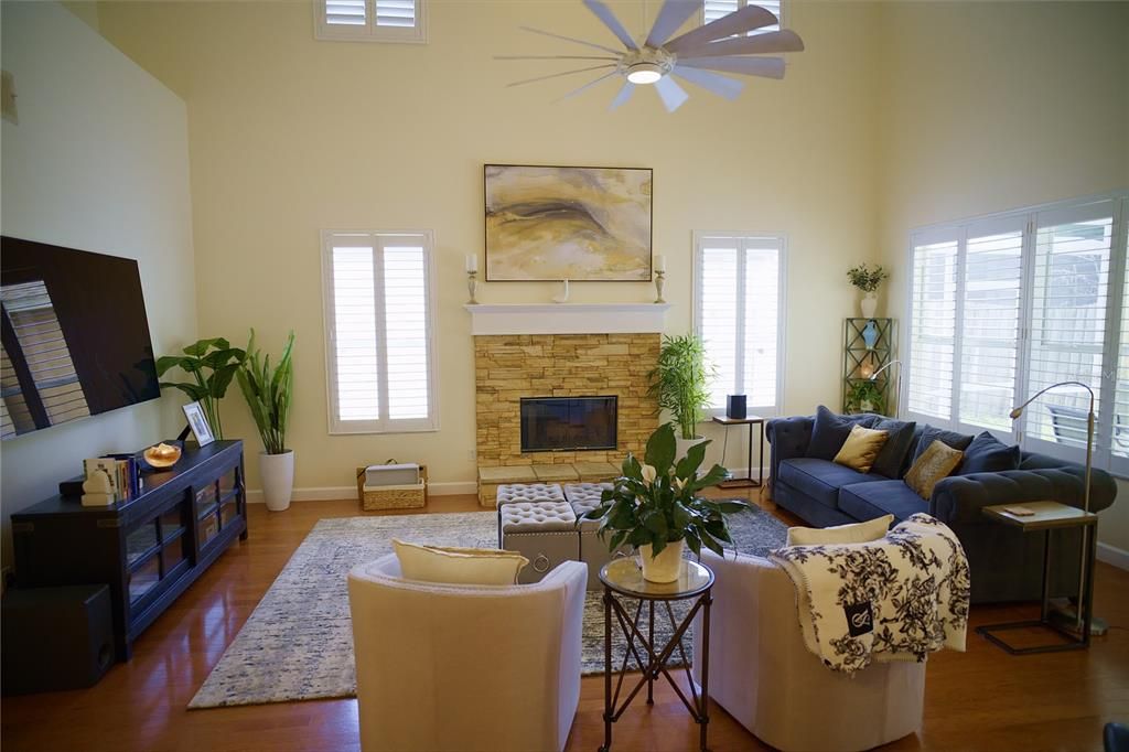 For Sale: $850,000 (6 beds, 4 baths, 4651 Square Feet)