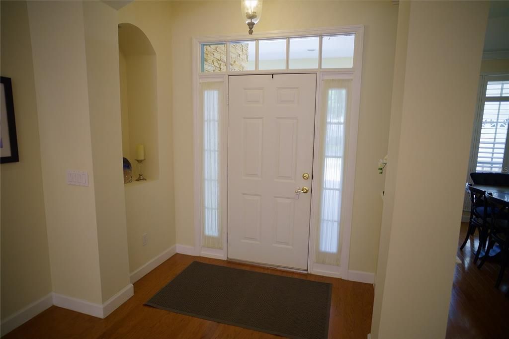 For Sale: $850,000 (6 beds, 4 baths, 4651 Square Feet)
