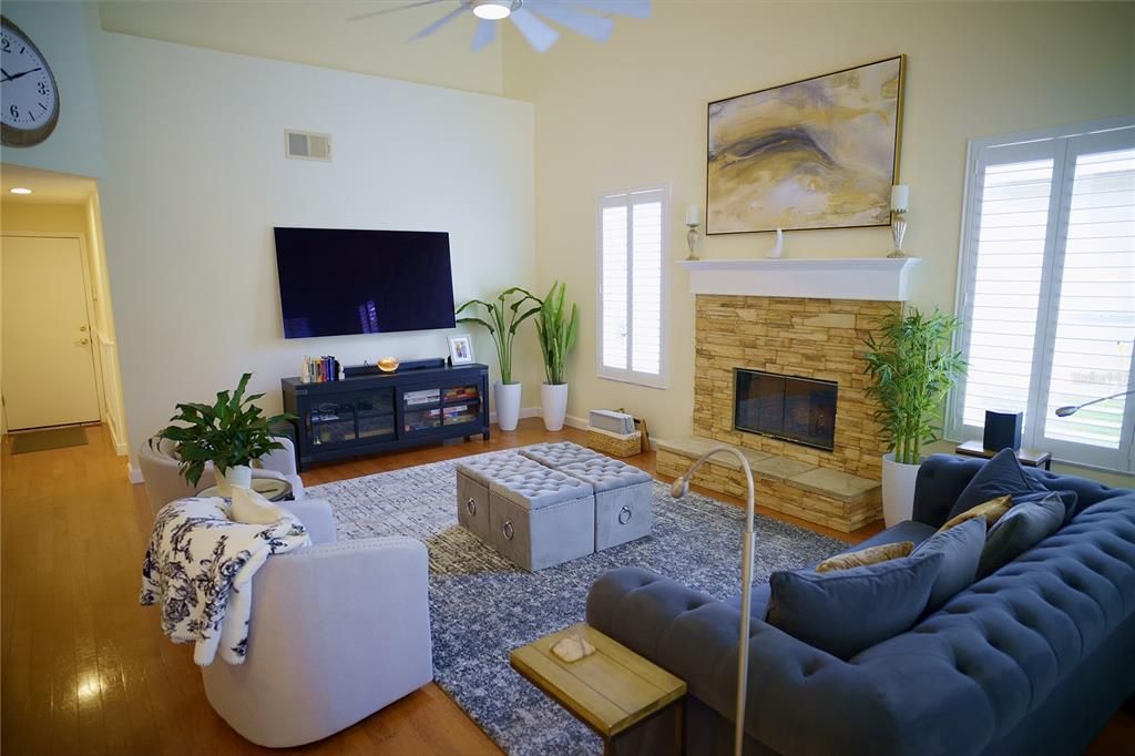 For Sale: $850,000 (6 beds, 4 baths, 4651 Square Feet)