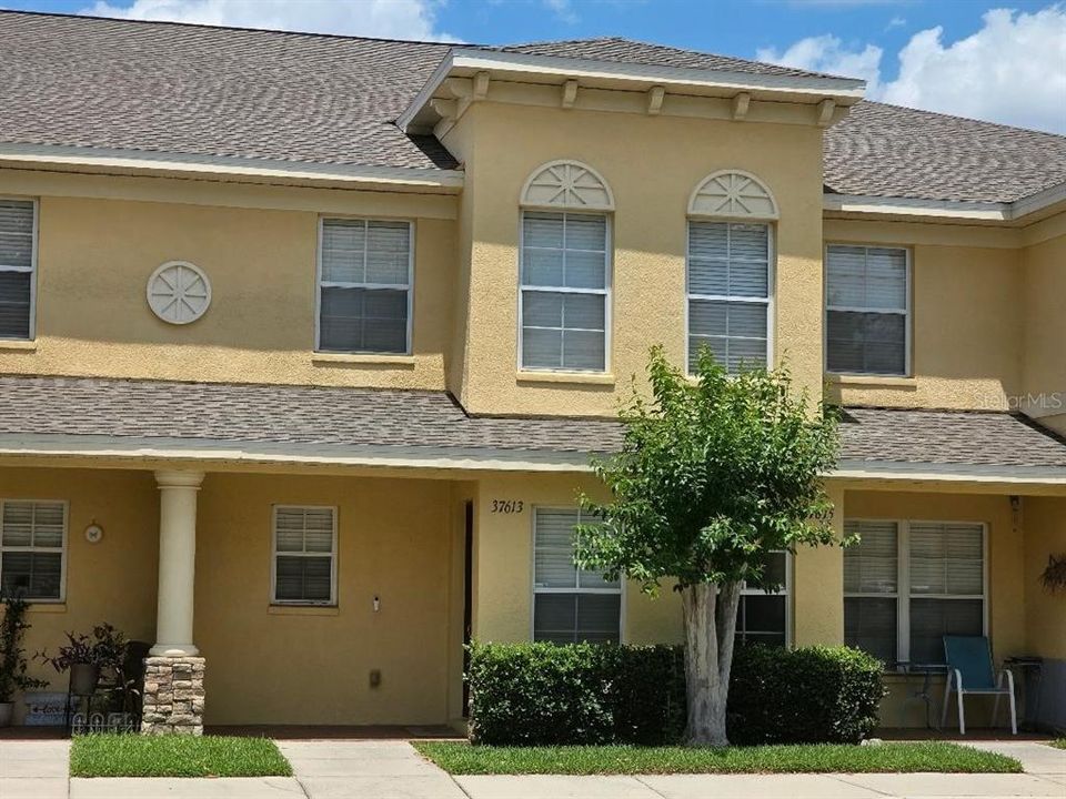 En Venta: $185,000 (2 camas, 2 baños, 1561 Pies cuadrados)