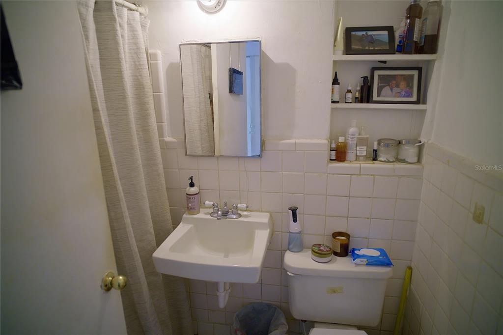 For Sale: $950,000 (0 beds, 0 baths, 1594 Square Feet)