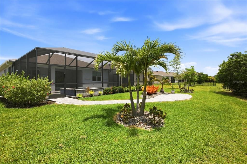 For Sale: $499,900 (4 beds, 2 baths, 2032 Square Feet)