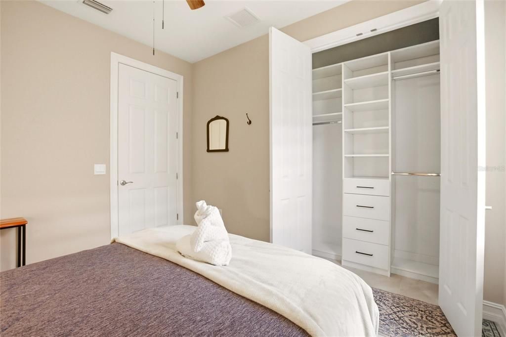 For Sale: $499,900 (4 beds, 2 baths, 2032 Square Feet)