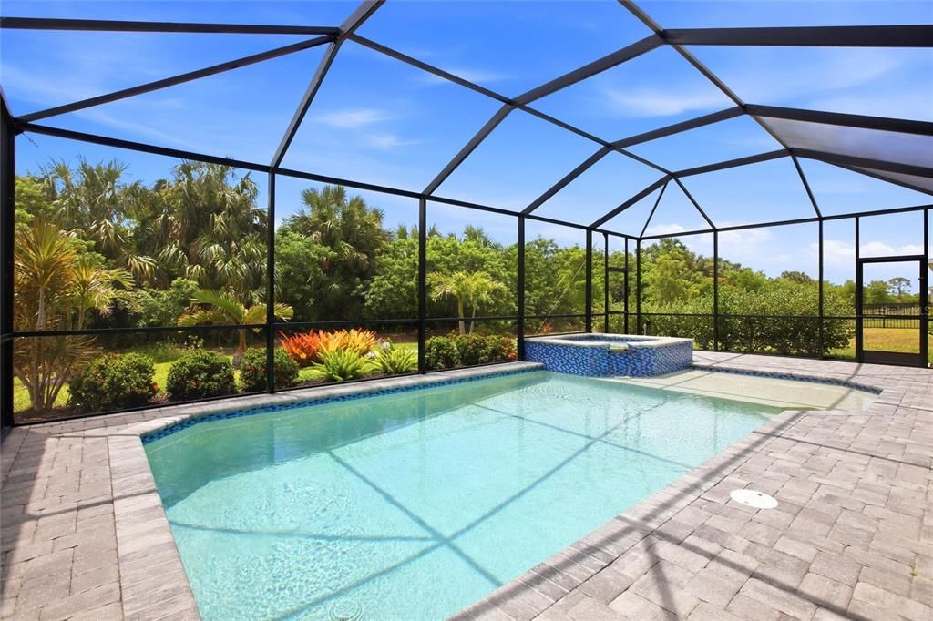 For Sale: $499,900 (4 beds, 2 baths, 2032 Square Feet)