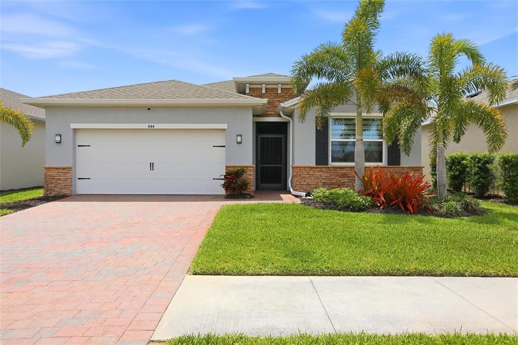 For Sale: $499,900 (4 beds, 2 baths, 2032 Square Feet)