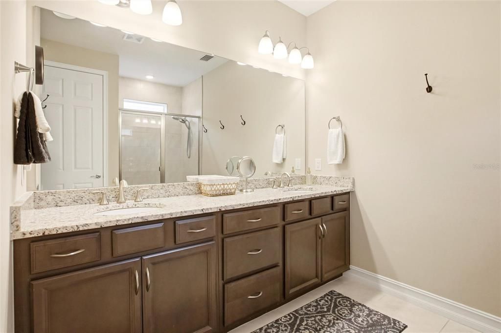 For Sale: $499,900 (4 beds, 2 baths, 2032 Square Feet)
