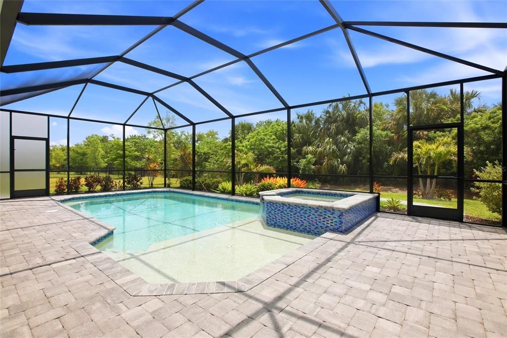 For Sale: $499,900 (4 beds, 2 baths, 2032 Square Feet)