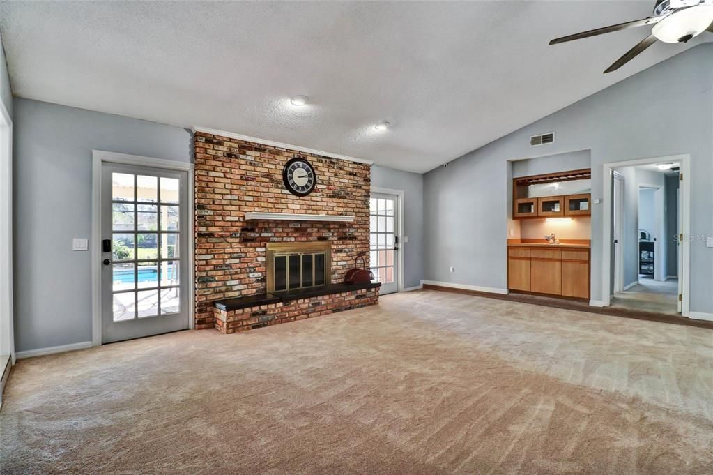 For Rent: $4,000 (4 beds, 2 baths, 2577 Square Feet)