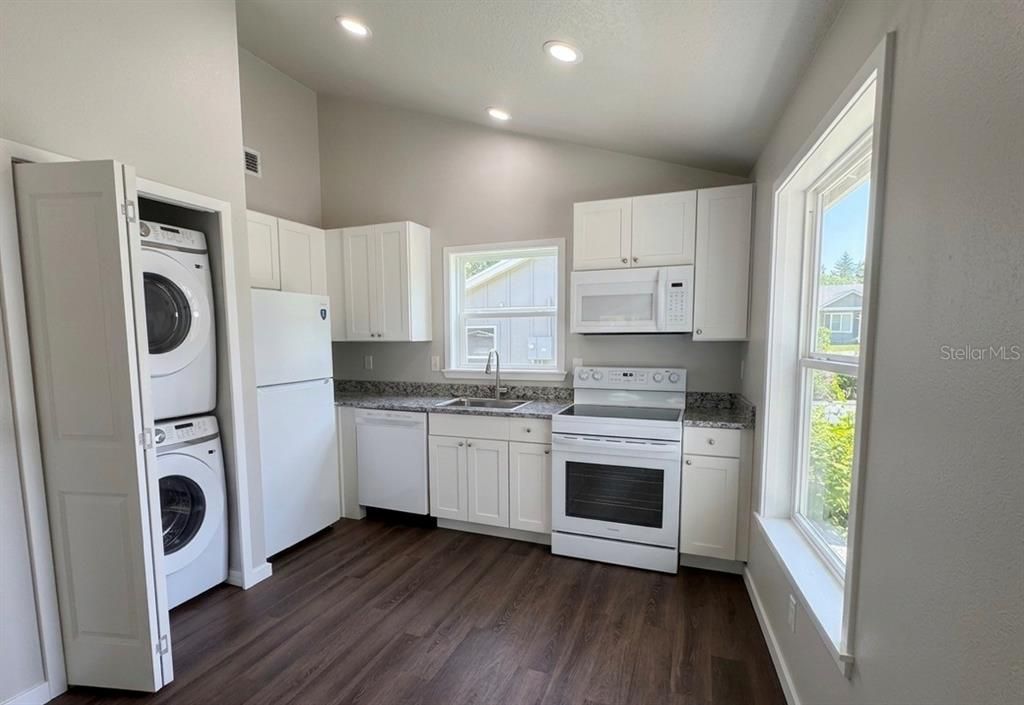 En Venta: $247,900 (3 camas, 1 baños, 768 Pies cuadrados)