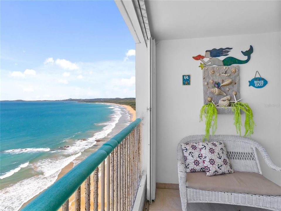 For Sale: $315,000 (2 beds, 1 baths, 858 Square Feet)