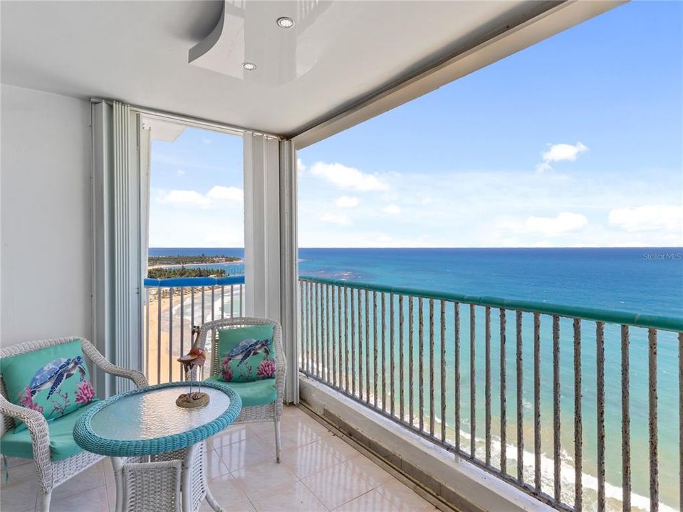 For Sale: $315,000 (2 beds, 1 baths, 858 Square Feet)