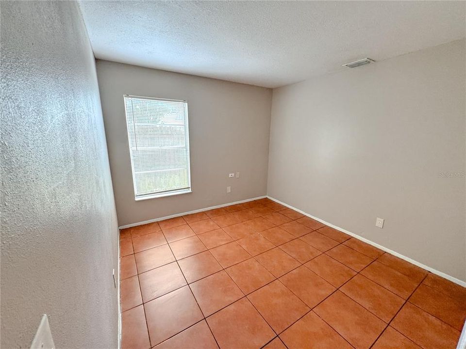 Active With Contract: $320,000 (3 beds, 2 baths, 1219 Square Feet)