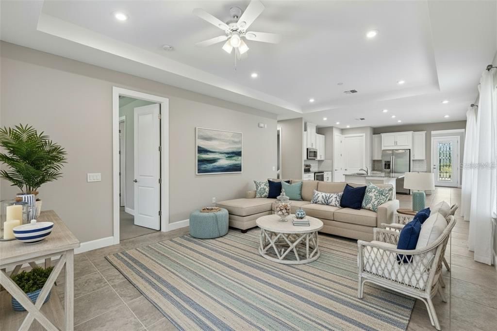 Active With Contract: $268,000 (2 beds, 2 baths, 1367 Square Feet)