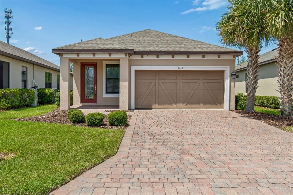 Active With Contract: $268,000 (2 beds, 2 baths, 1367 Square Feet)