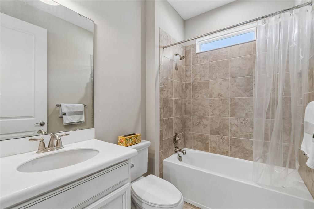 Active With Contract: $268,000 (2 beds, 2 baths, 1367 Square Feet)