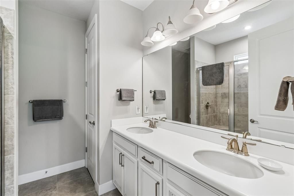 Active With Contract: $268,000 (2 beds, 2 baths, 1367 Square Feet)