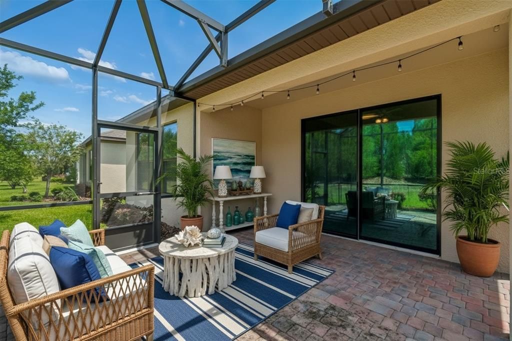 Active With Contract: $268,000 (2 beds, 2 baths, 1367 Square Feet)