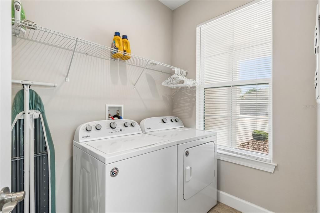 Active With Contract: $268,000 (2 beds, 2 baths, 1367 Square Feet)