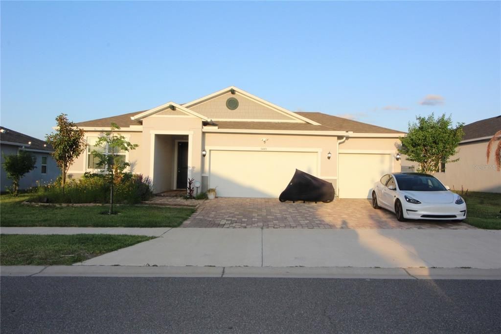 For Sale: $515,000 (4 beds, 2 baths, 1983 Square Feet)