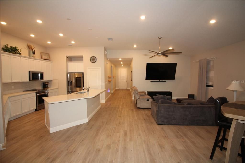For Sale: $515,000 (4 beds, 2 baths, 1983 Square Feet)