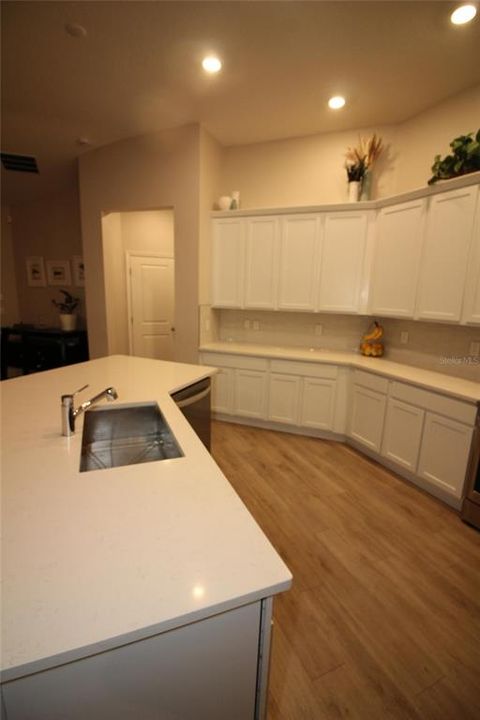 For Sale: $515,000 (4 beds, 2 baths, 1983 Square Feet)