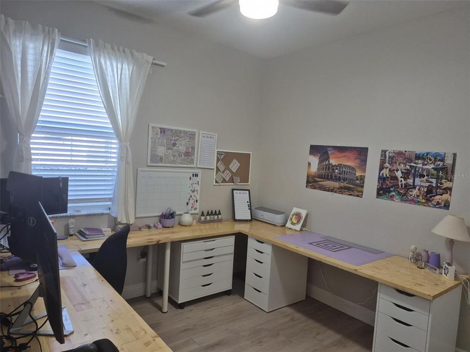 For Sale: $515,000 (4 beds, 2 baths, 1983 Square Feet)