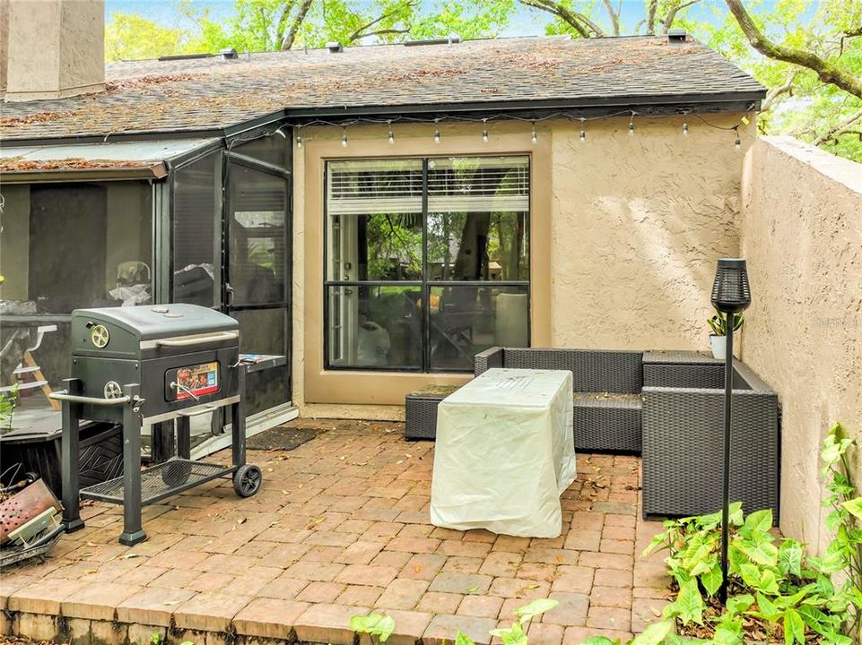 Active With Contract: $299,900 (3 beds, 2 baths, 1457 Square Feet)