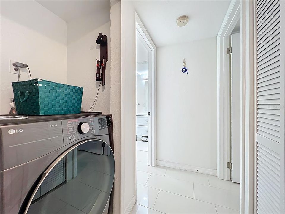 Active With Contract: $299,900 (3 beds, 2 baths, 1457 Square Feet)