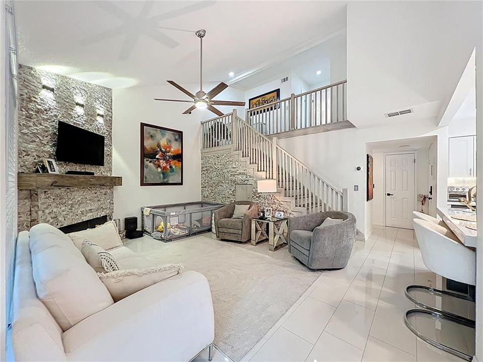 Active With Contract: $299,900 (3 beds, 2 baths, 1457 Square Feet)
