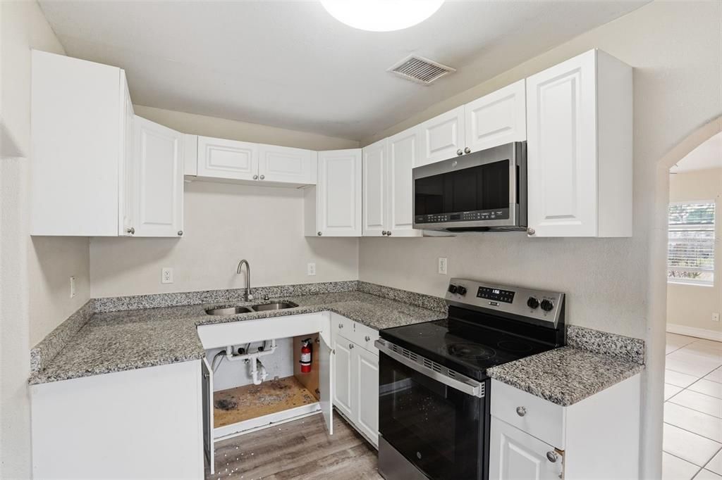 En Venta: $198,587 (3 camas, 2 baños, 1227 Pies cuadrados)