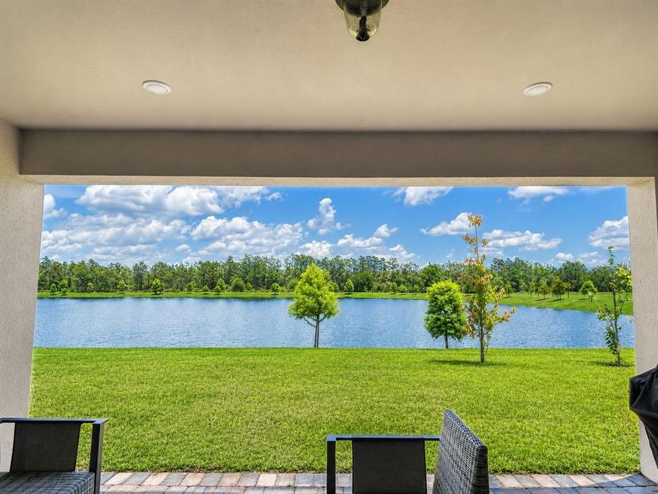 For Sale: $694,000 (5 beds, 3 baths, 2882 Square Feet)