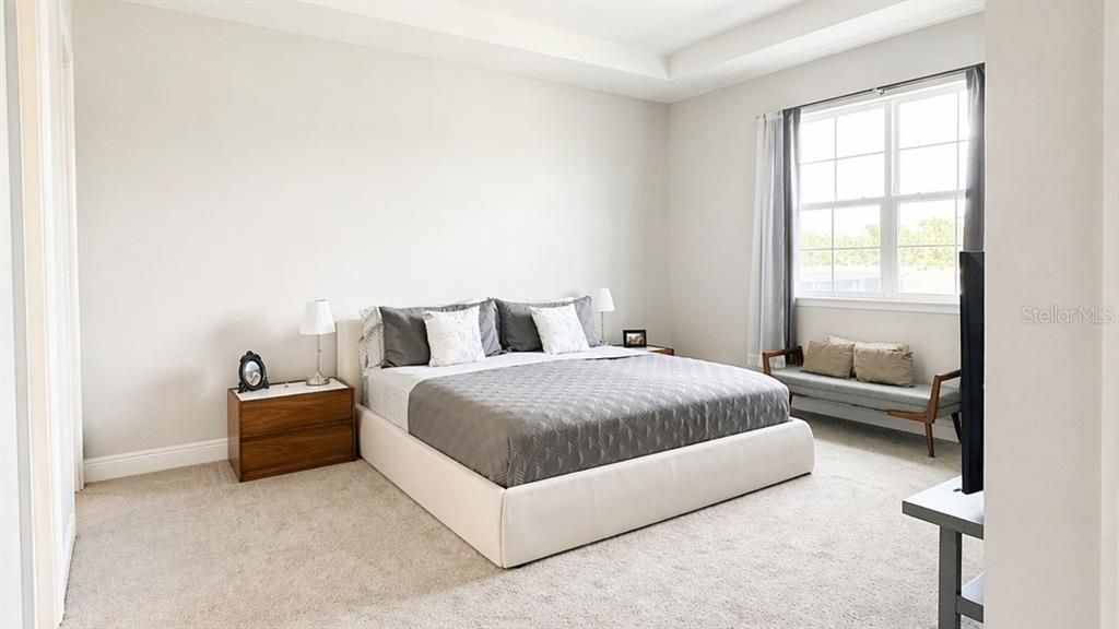 For Sale: $694,000 (5 beds, 3 baths, 2882 Square Feet)